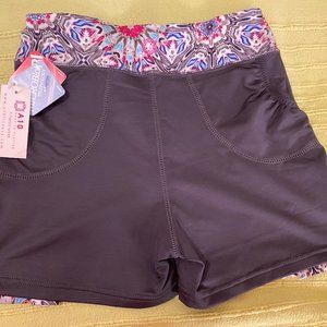 A10 Girls/Ladies Skort Size 14-16, or women small (sassy)
